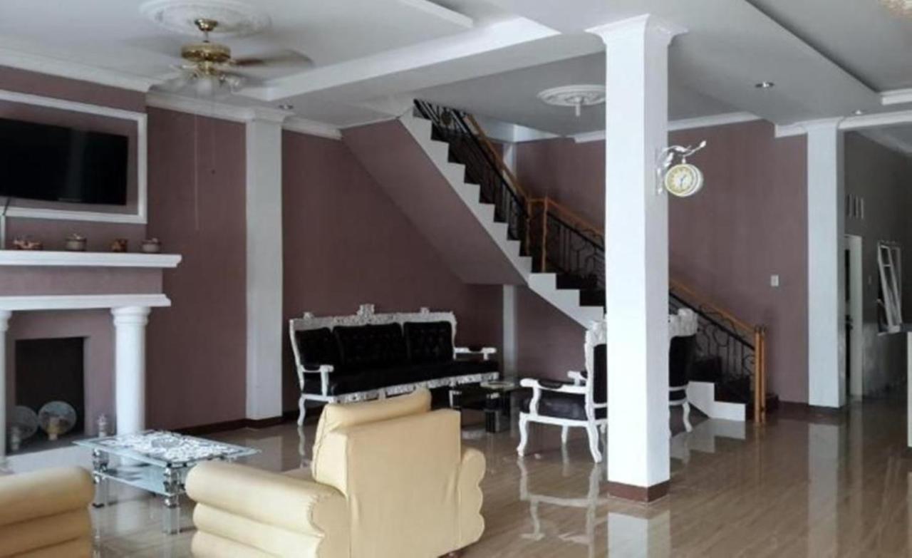 Hotel Graha Soeltan Sunggal Exterior foto