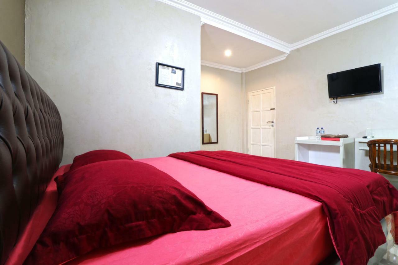 Hotel Graha Soeltan Sunggal Exterior foto